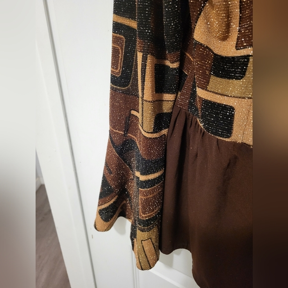 Vintage 2003 Tailor-Made Peplum Gold Colour Thrads Top, size 12 - Picture 3 of 5